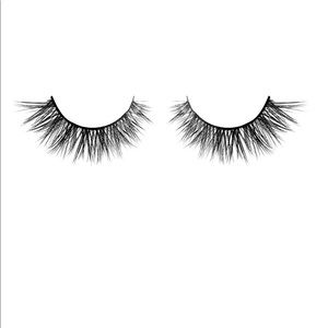 NWOT Lilly Lashes Lite Mink - Luxe